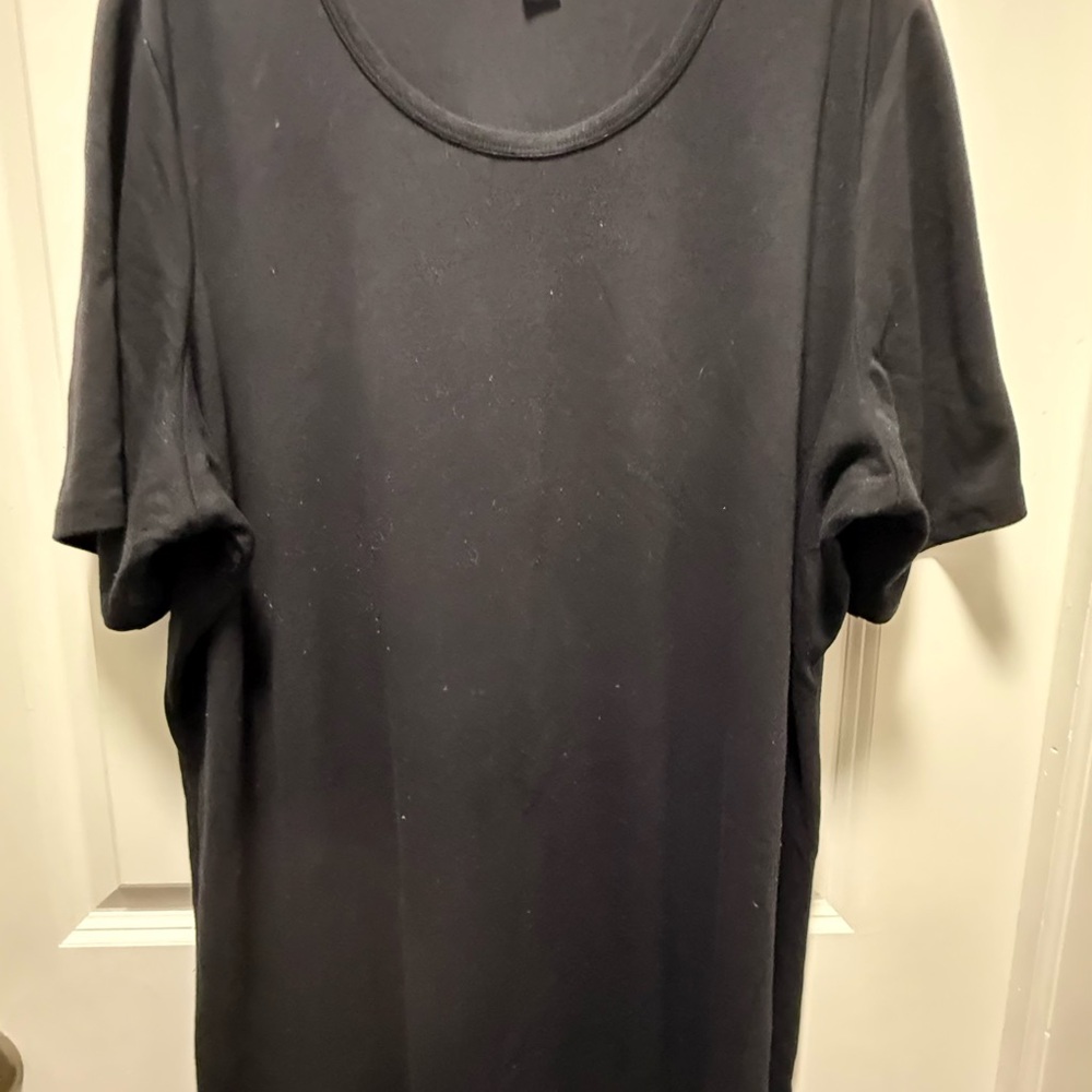 Old Navy Black Short Sleeve Tee